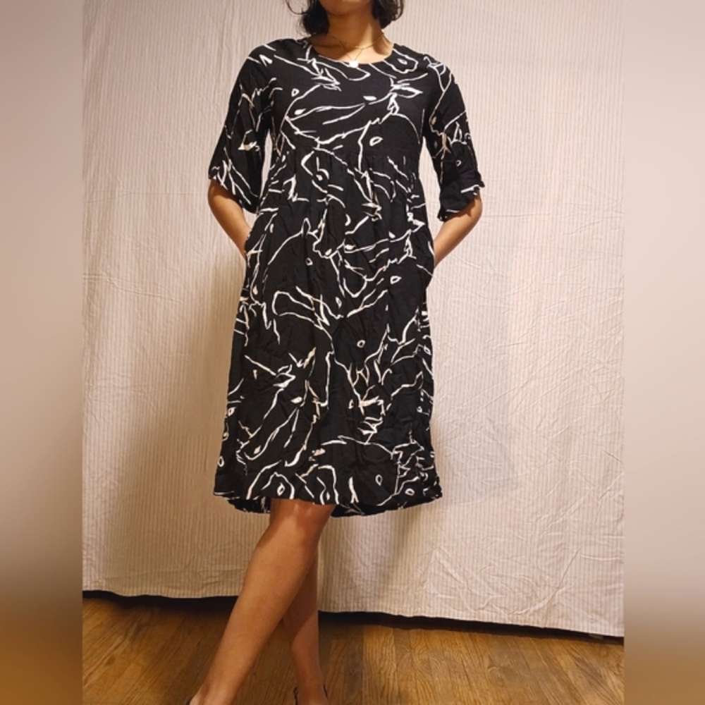 Black & White Abstract Print Midi Dress with Pockets